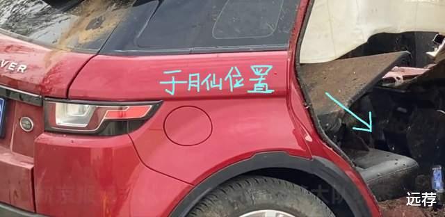 车祸 于月仙车祸现场:骆驼内脏撒了一地!涉事车顶整个被掀开!