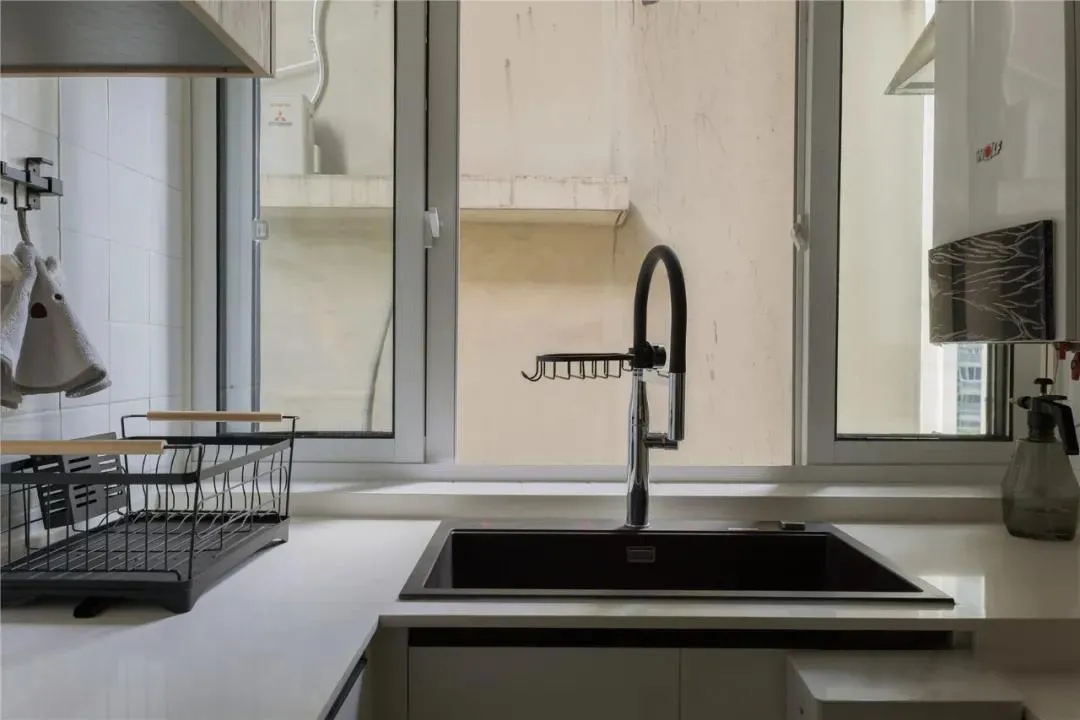 80㎡老旧小三居,改清新日式灵活两居,一个人的生活随性自由~