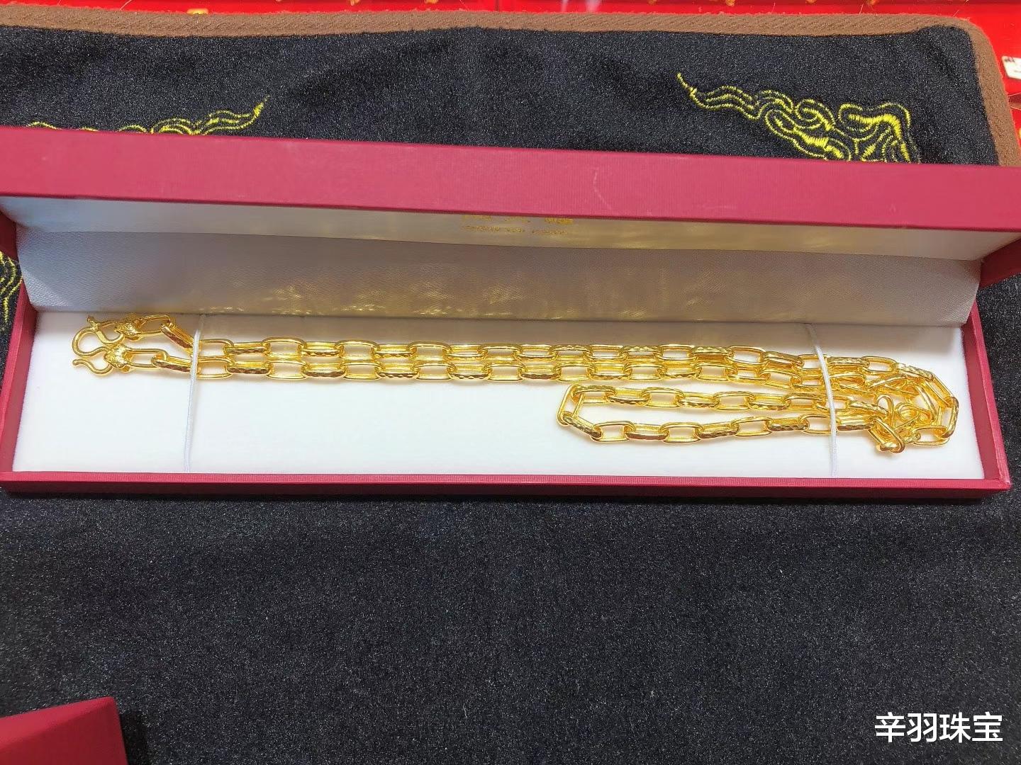 辛羽珠宝|不喜欢传统的黄金项链，有哪些极简时尚款式，适合20多岁年轻女孩