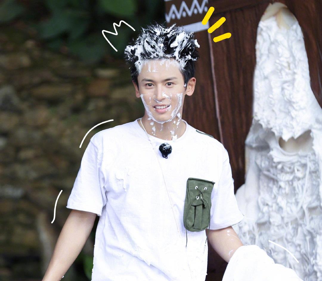 张哲瀚|发文道歉，被官媒点名，所代言品牌纷纷解约，张哲瀚究竟犯了啥事