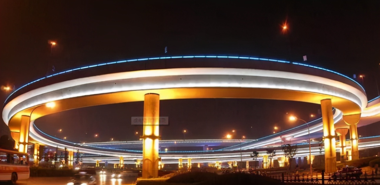 城市大眼睛 浙江男子花几十块钱办假离婚证，骗得200方安置房和补偿款！判刑