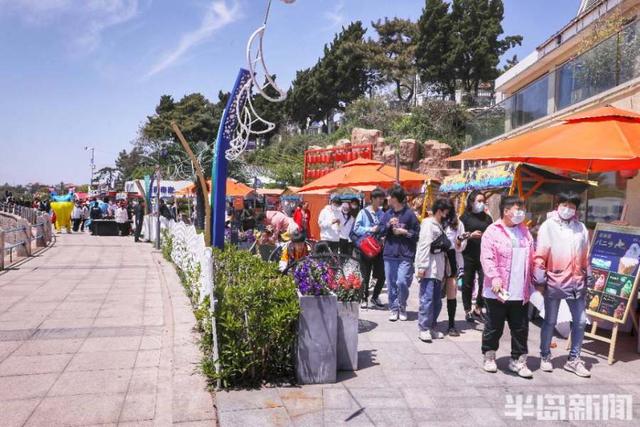 半岛新闻客户端 青岛这处海安市集好吃又好玩，本月休息日都开市