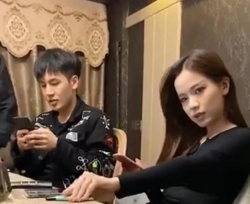 乔碧萝殿下|继乔碧萝后，又一网红颜值“翻车”，铁粉：这不是一个人吧！