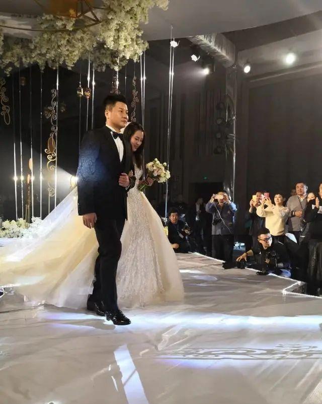 殷桃|前夫入狱十年，恋上李小冉男友郝蕾前夫，41殷桃至今未婚