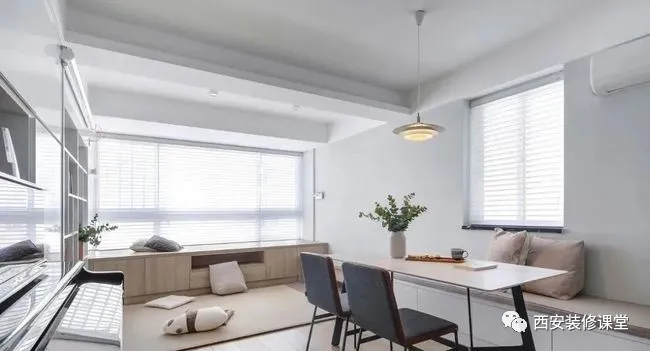 客厅不要传统，长条桌布局可好？