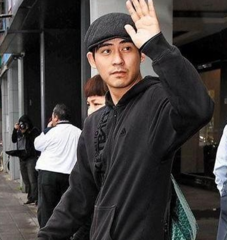 明星|周渝民4岁女儿学费一年20万,明星为了培养子女有多烧钱?