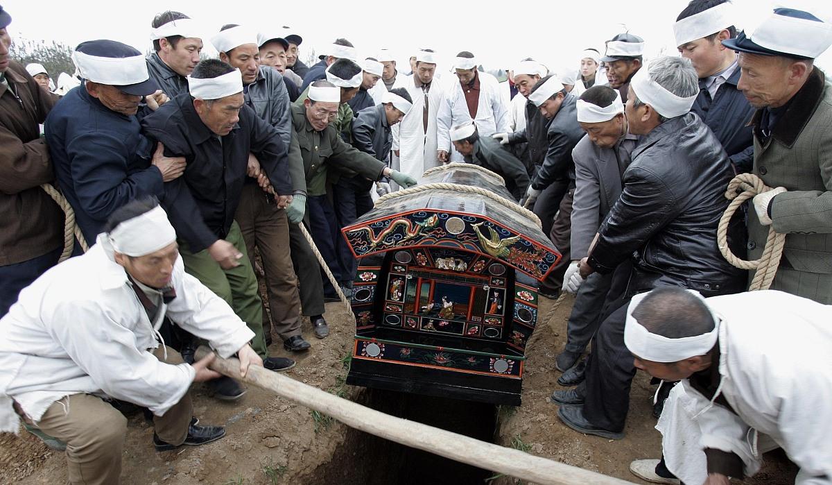 吴亦凡 农村现在很多老人离世了，子女为什么都不怎么哭？