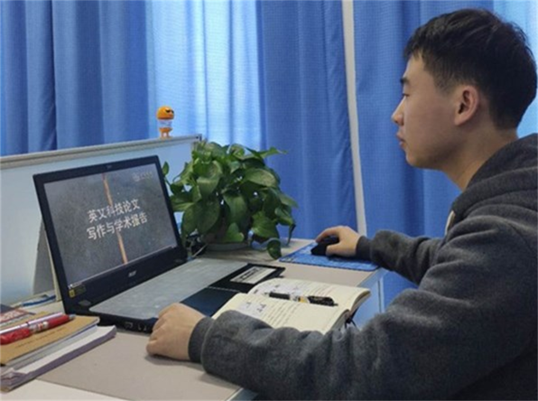 求职|清北毕业生“涌入”补课机构，名校毕业找工作，也要向生活低头