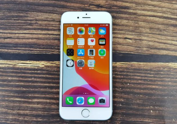 iphone6s|为何手机厂商都不再推出畅销机型的复刻版，如果iPhone6S复刻如何