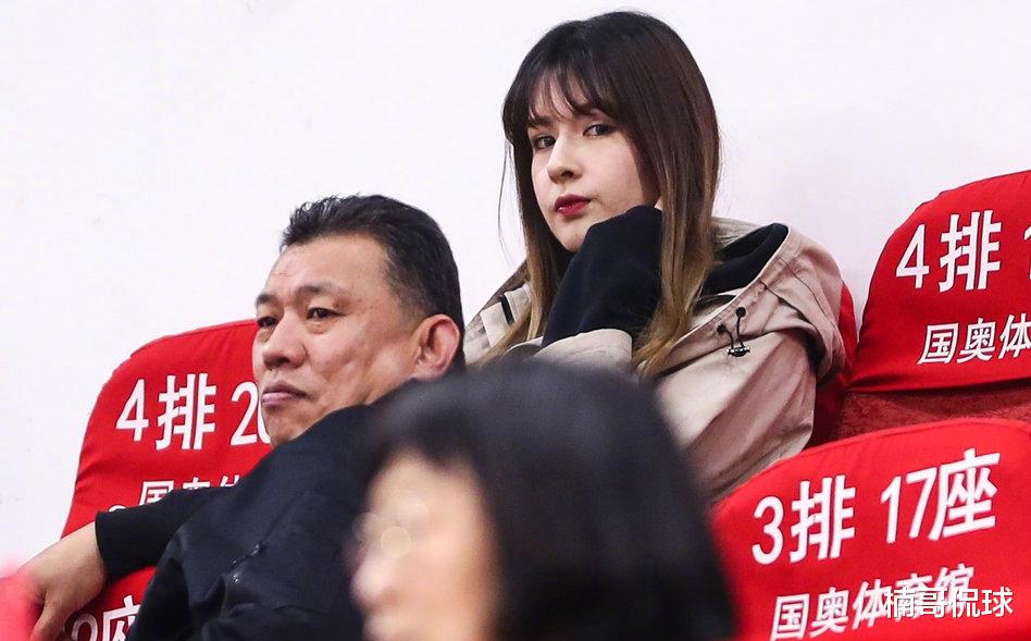 阿迪娜|阿的江女儿罕见发文表态！西域风情惊艳众人，人气暴涨拒绝被关注