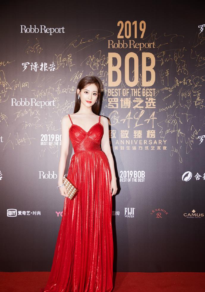 林更新|明星同穿小红裙，热巴艳丽，刘亦菲美成无法忘怀的风景线