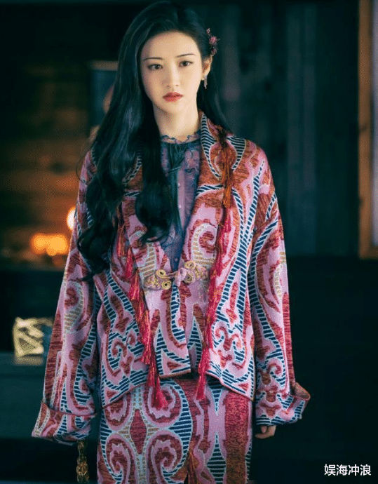 谢霆锋|她本是“司藤”第一人选，因嫌张彬彬咖位低拒演，意外成就了景甜