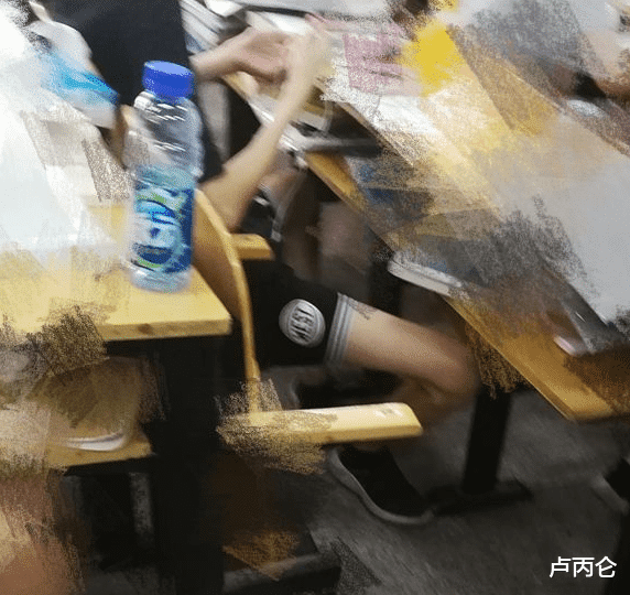 卢丙仑|为什么腿细的都是男孩子？