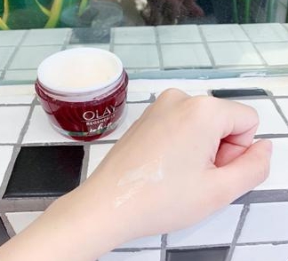 护肤品|油性皮肤适合用什么牌子的护肤品？你居然不知道这些油皮亲妈？