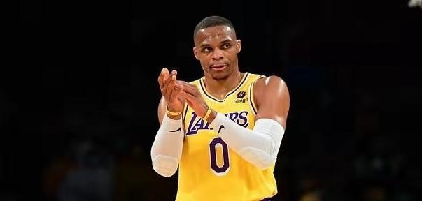 嘟小薯 狂输86分!湖人脸都不要了……