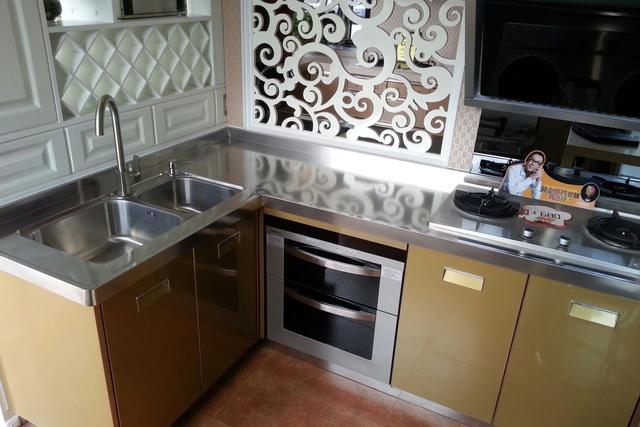 甲醛|厨房不一定要做橱柜，炒菜做饭这样“弄”，高级美观又耐用