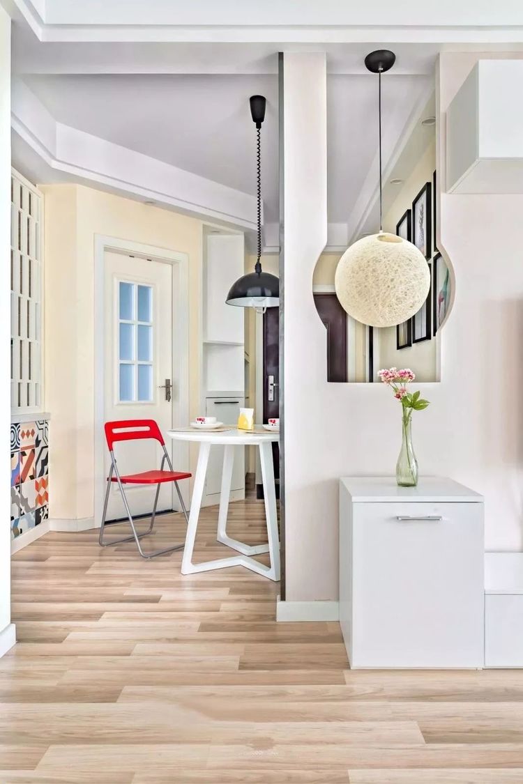 |朋友刚装好的新房，装修非常漂亮，连一个阳台都这么实用！