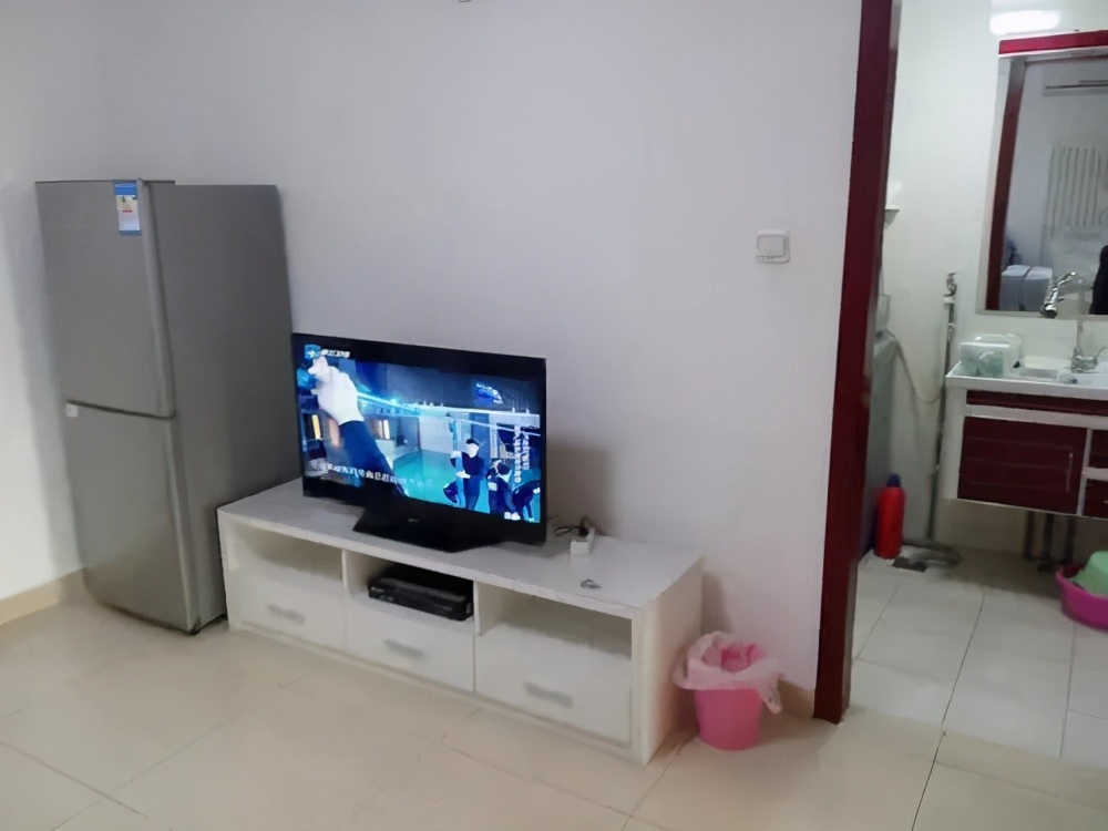 冰箱到底是放厨房还是放客厅？原来有这么多讲究，你家放对了吗？