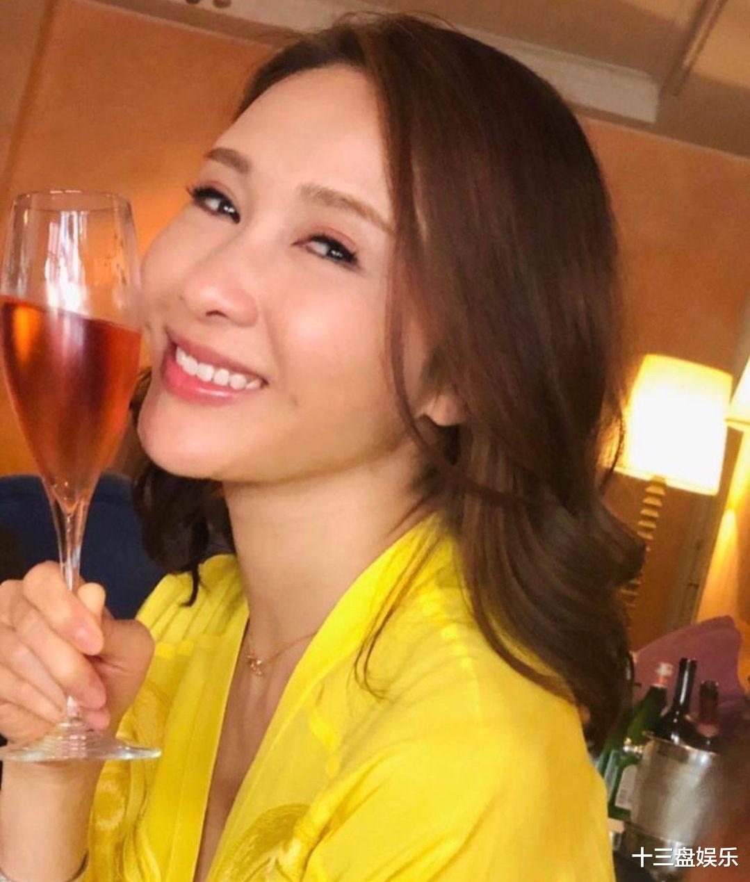 张敏|晶女郎张敏为王晶再现荧幕,样貌大变观众认不出,经典赵敏已不再