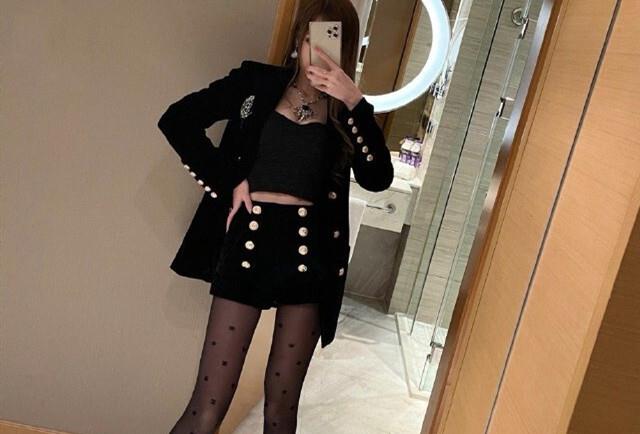 商业活动|腐团儿参加商业活动，高颜值惊艳粉丝，看到薄丝袜，太女神！