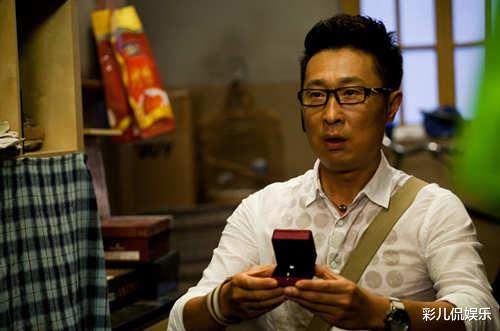 杜旭东|丑男向来深藏不露，没钱没颜也能娶到美娇娘，网友：我到底输在哪里了？