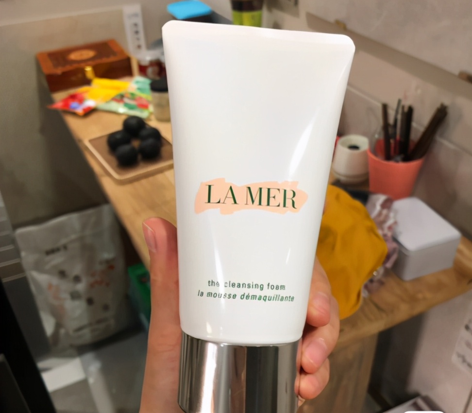洗面奶 热门洗面奶测评：一扫油光，清净毛孔。