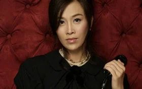 那英|5位被誉为“酒鬼”女星，那英将林志玲喝进医院，小s醉酒见人就亲