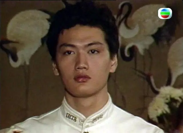 金枝欲孽|承认了!和当红小花当剧组夫妻,现在东窗事发互泼脏水?!