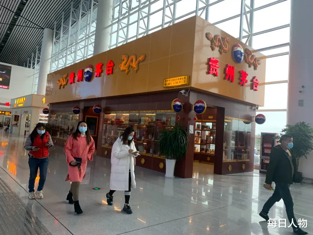 每日人物 挣得比大厂多,把人生泡在酒里,那些不想离开茅台镇的年轻人