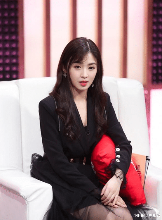 张含韵|张含韵减肥成功，不再是赵丽颖口中的死胖子，小圆脸变成v 脸