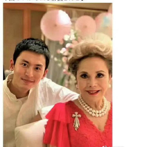 赵薇|网传赵薇被张哲瀚牵连？杂志封面被取消，代言人也将被换掉