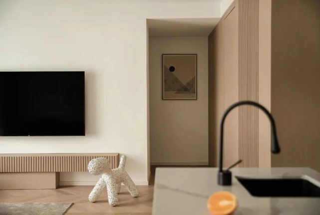 82㎡现代简约丨入户飘窗变卡座，开放式餐厨厅布局绝了