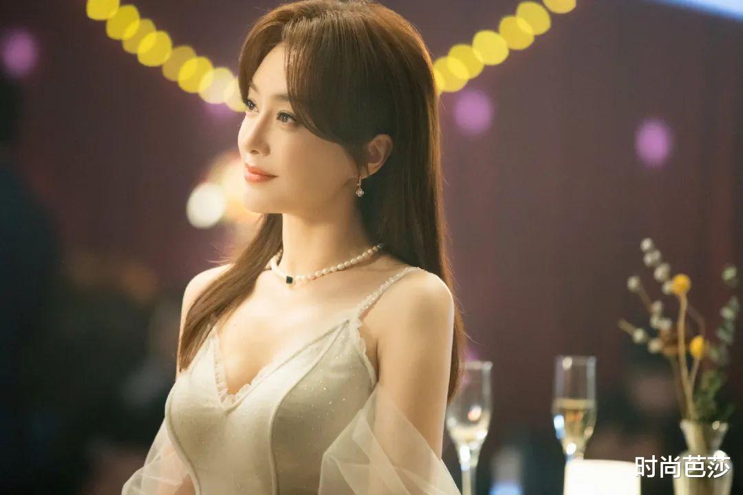 底妆|为什么她能美得毫无年龄感?