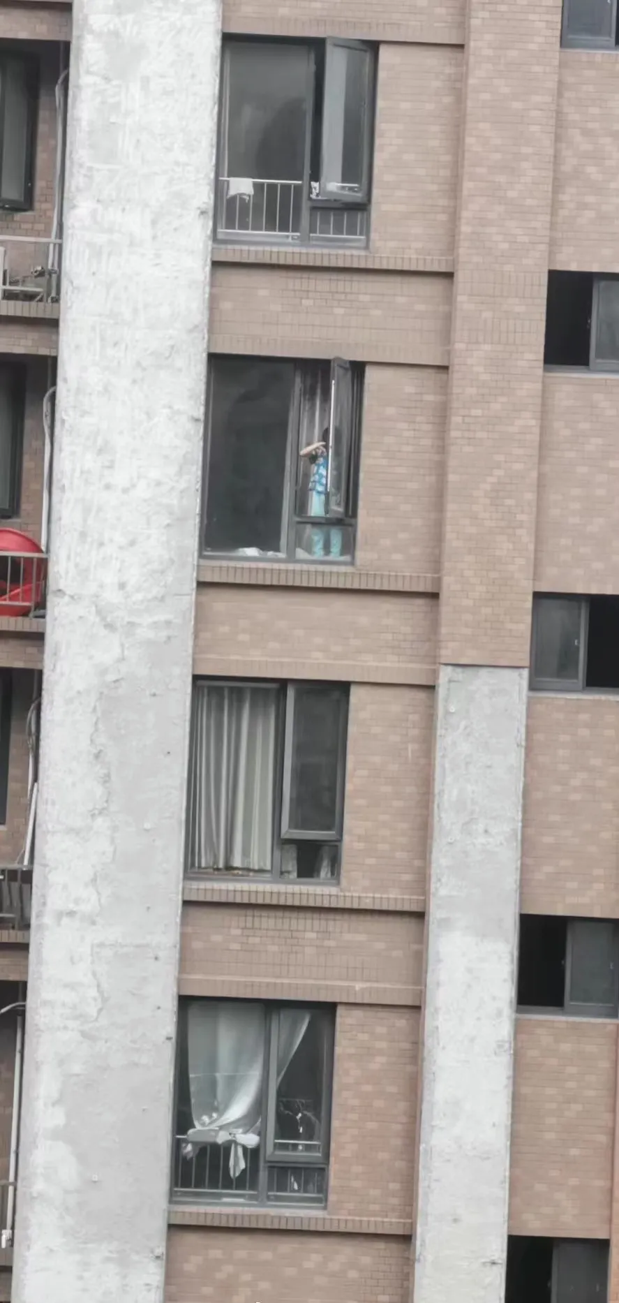 8岁男孩终生失明,2岁女童意外身亡:家里这些东西,可能要了孩子的命!