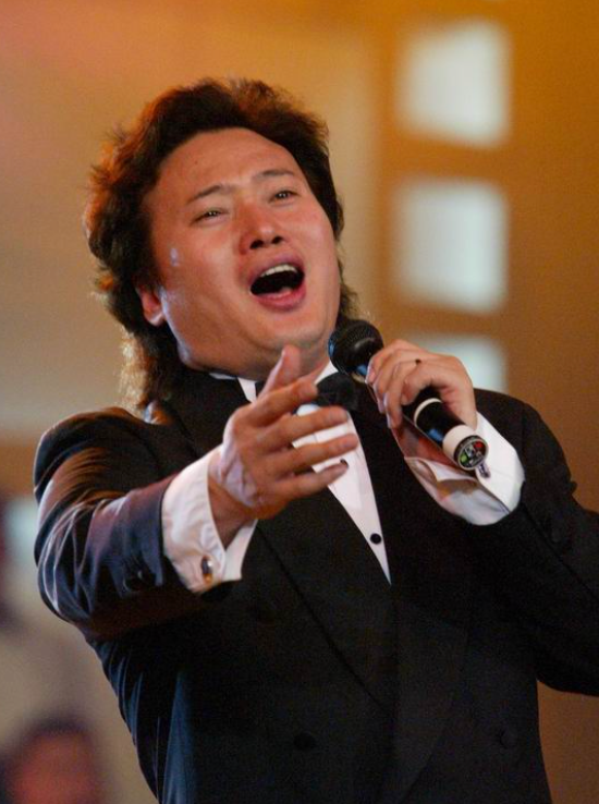 戴玉强|戴玉强:落魄时在工地搬砖,遇见妻子后被改写人生,27年不离不弃