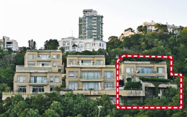 别墅|甘比挂牌放售6亿山顶别墅，持货12年涨三倍，万呎豪宅全景罕曝光