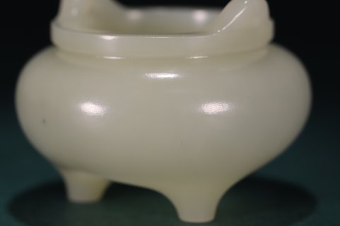 |回流 老和田玉三足炉、精致乖巧