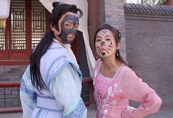 张庭|双星陨落的一天,明星哭着说生活不容易,为热度脸都不要。