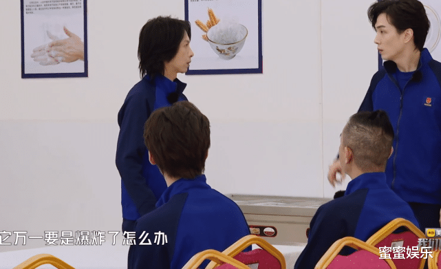 煤气罐|面对着火的煤气罐，陈小春张智霖张晋的反应大不同，细节看出教养