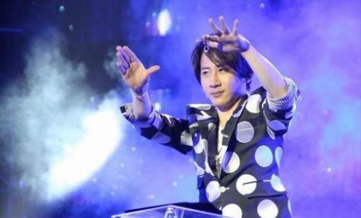 杨幂|不愧是刘谦！被“封杀”8年再登春晚，一出手就“毁”了THE9团名