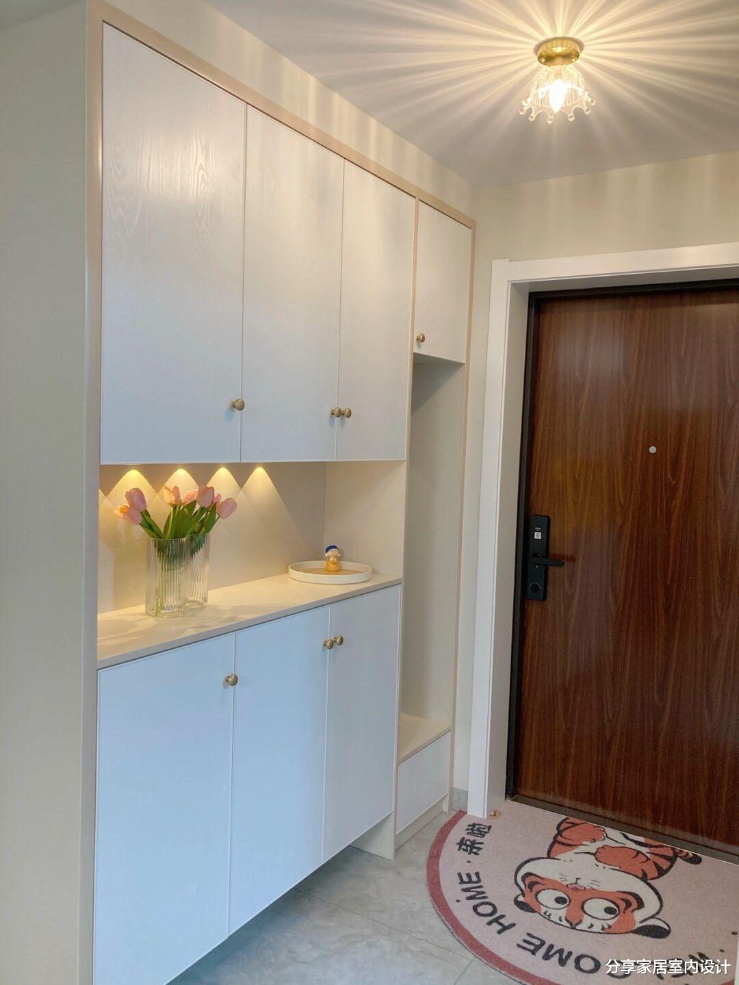 看了她家新房,不做吊顶,电视墙不做一点造型,真的太舒适啦!