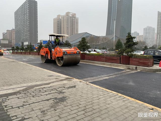 李行娱乐 西安为“全运会”大换新，到处施工却引网友吐槽：修了挖，挖了修