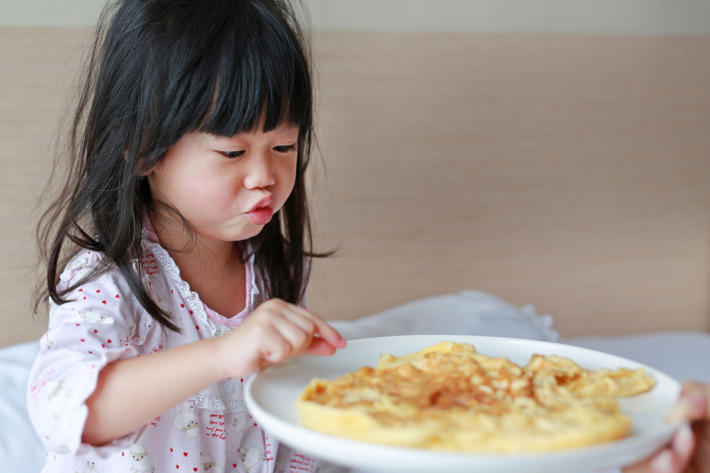 糖果的妈妈|两岁宝宝的主食变“大人饭”,儿科医生指出问题,宝妈后悔不已