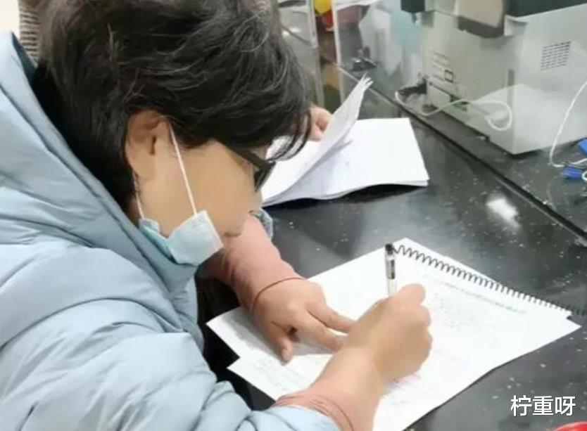 柠重呀 杜新枝迎来58岁生日，熊磊代替姚策送祝福，杜妈暖心回应表达感谢