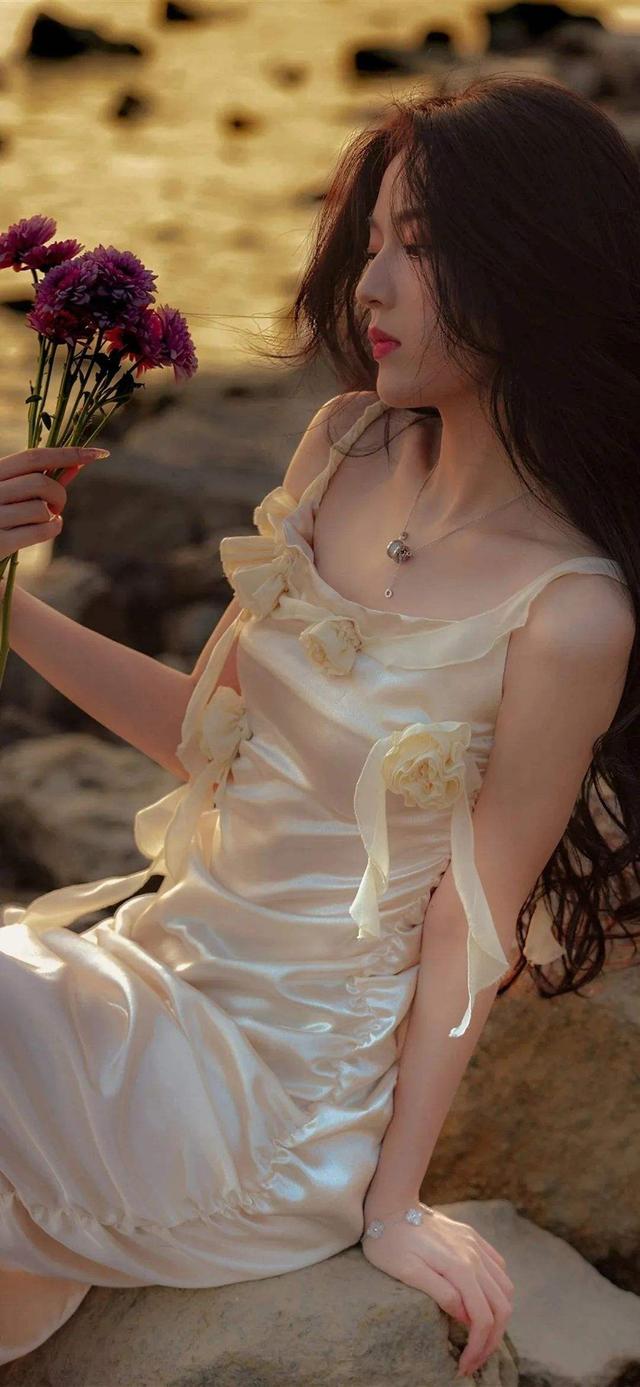 蔬菜 将“仙女管”插入体内的女生，到底有多危险？