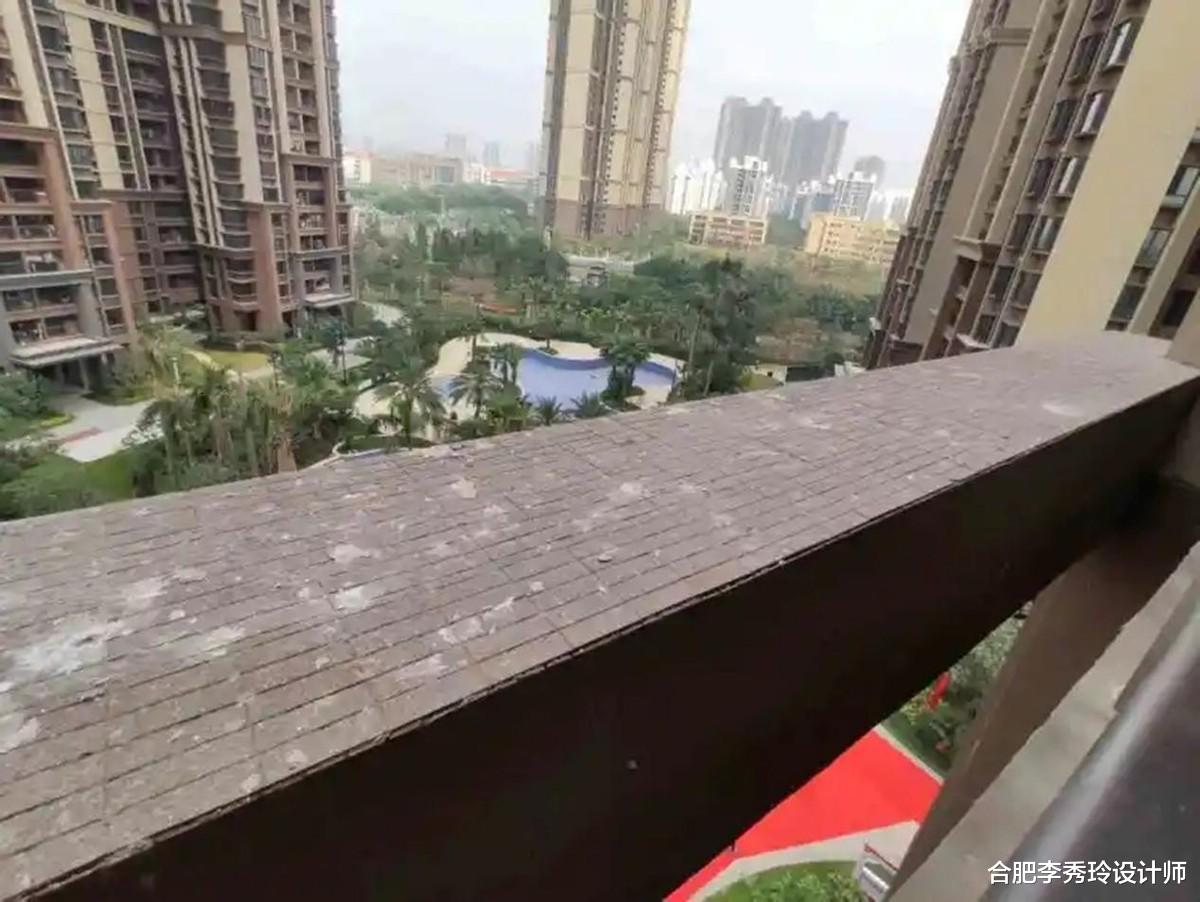 合肥李秀玲设计师|收房时在阳台伸头往外看，才发现腰线离我家30公分，挡光又挡视野