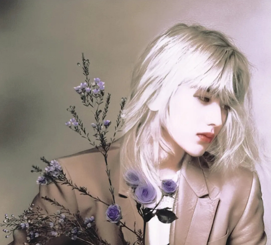 张哲瀚|众多男星的性转版女装照,易烊千玺王源没啥,看到张哲瀚:我急了