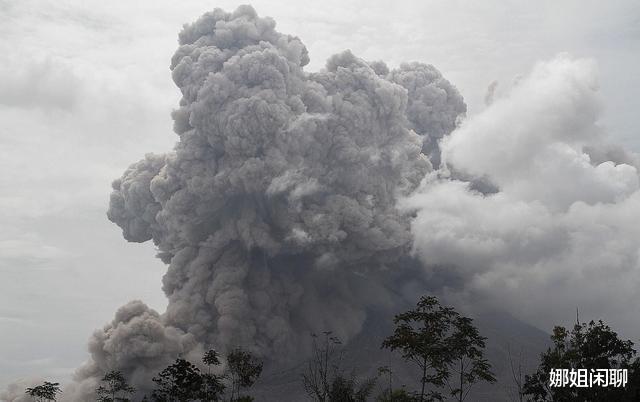 火山 每60万年爆发一次，黄石超级火山已进入喷发期？人类要怎么应对？