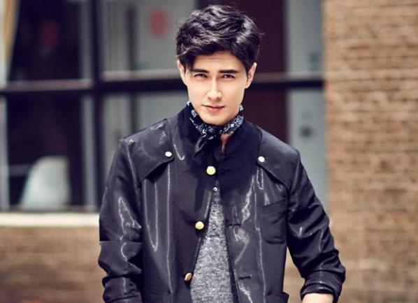 杨幂|他曾是一名快递员，30岁时被杨幂看中，如今火得一塌糊涂！