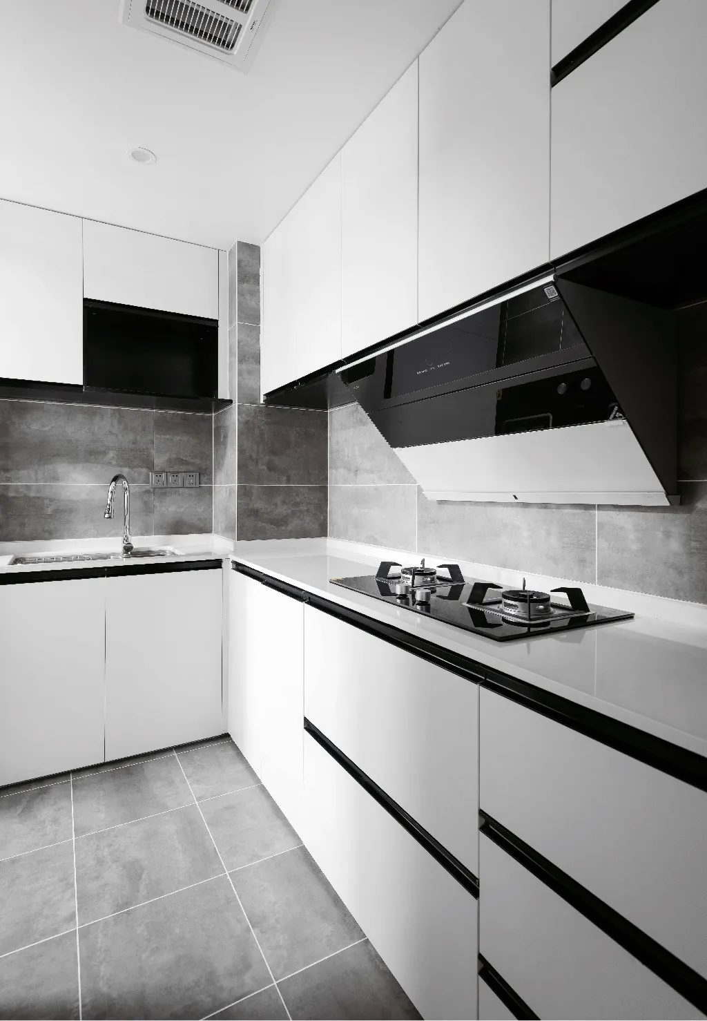 软装百变君|112㎡简约风，坚持把家里打造成黑白灰，简约精致完工后很高级！